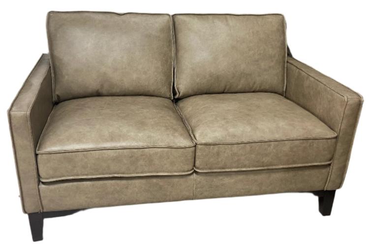 Newport Loveseat