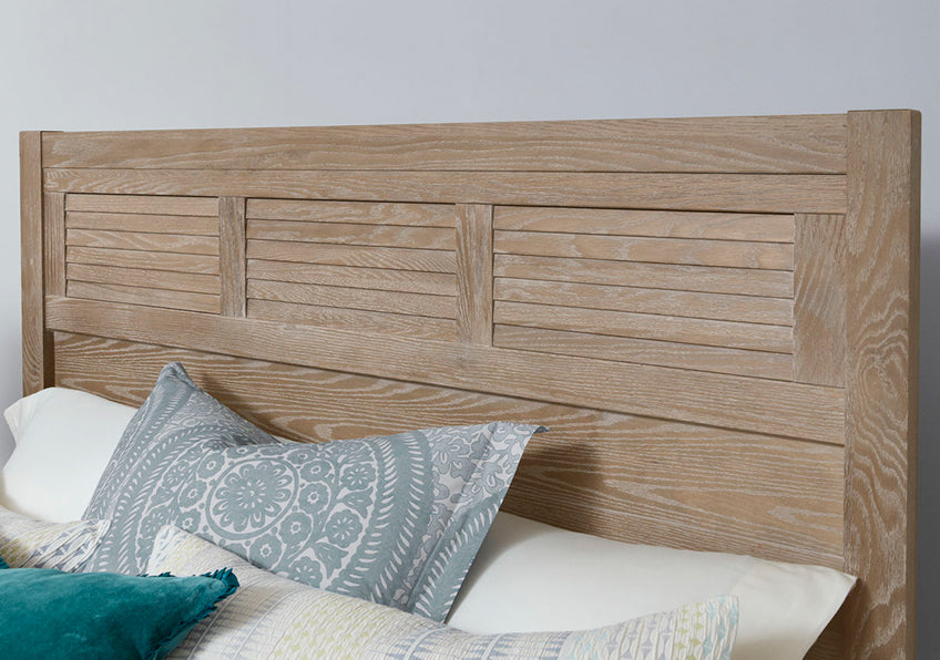 LOUVERED BED WITH LOW PROFILE FOOTBOARD IN DEEP SAND