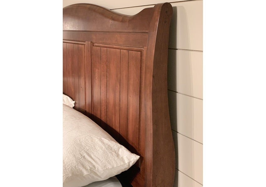 SLEIGH BED