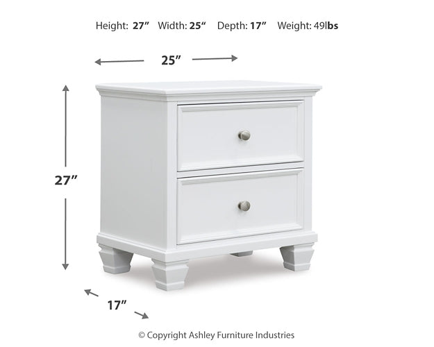 Fortman Full Panel Bed with Mirrored Dresser, Chest and 2 Nightstands