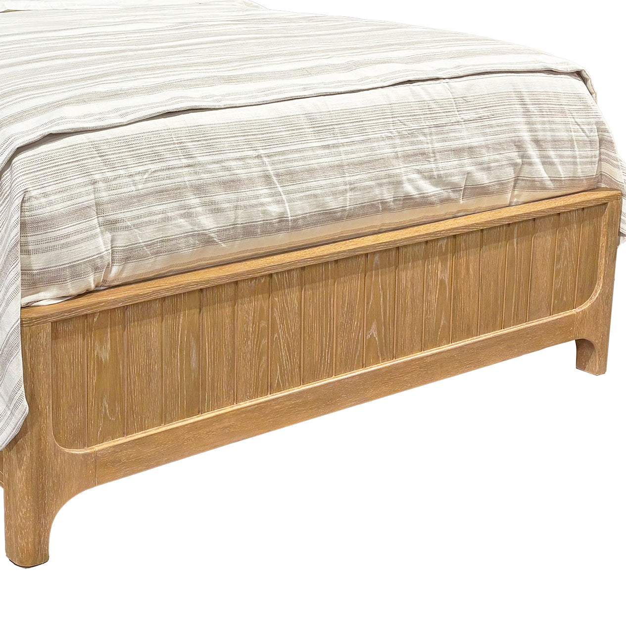 ESCAPE QUEEN PANEL BED