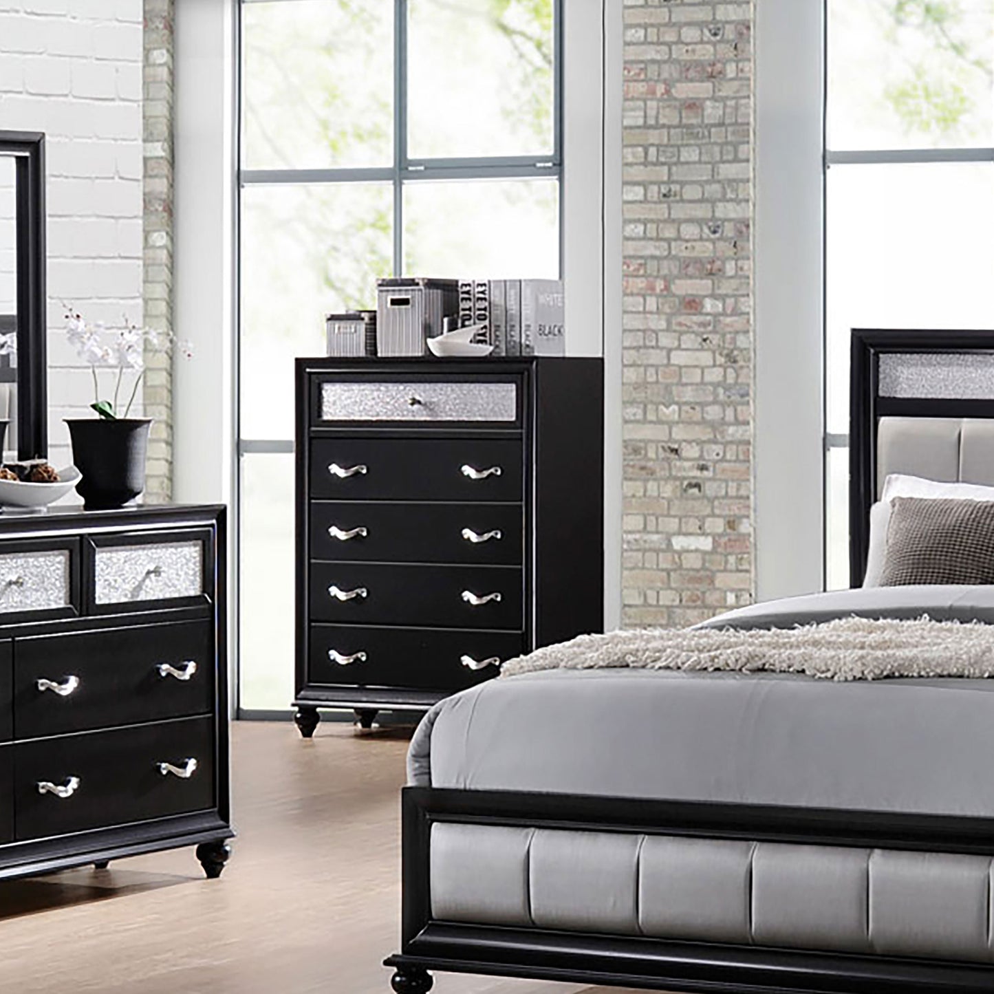 Barzini 5-drawer Bedroom Chest Black