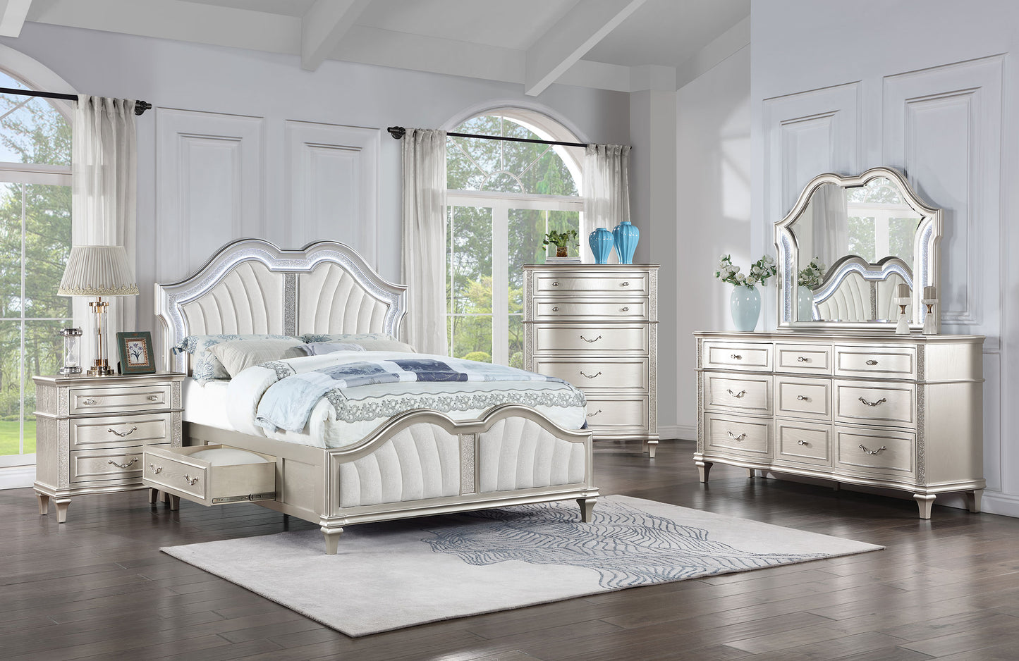 Evangeline 5-piece Queen Bedroom Set Silver Oak