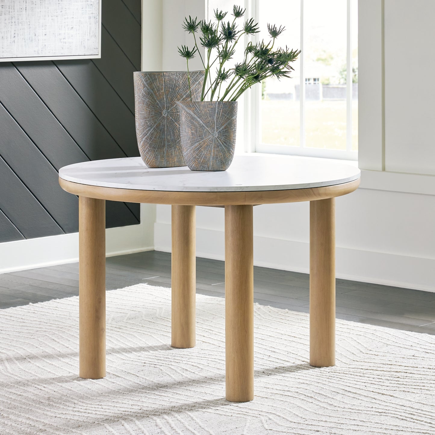 Ashley Express - Sawdyn Round Dining Room Table